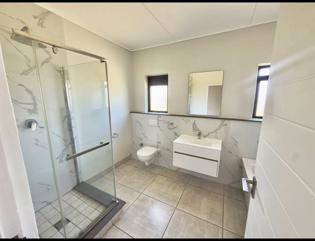 3 BEDROOM APARTMENT TO LET IN IZINGA